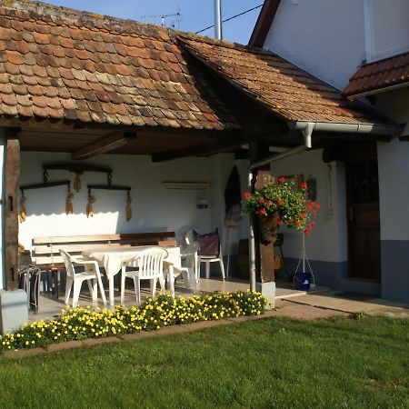 Cosy Holiday Home In Schleithal With Garden Экстерьер фото